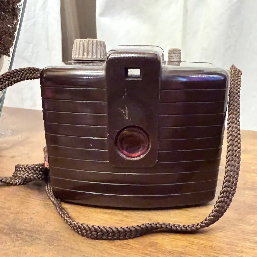 Vtg Kodak Brownie Holiday Flash Camera MCM Bakelite Camera 50s Photography Decor